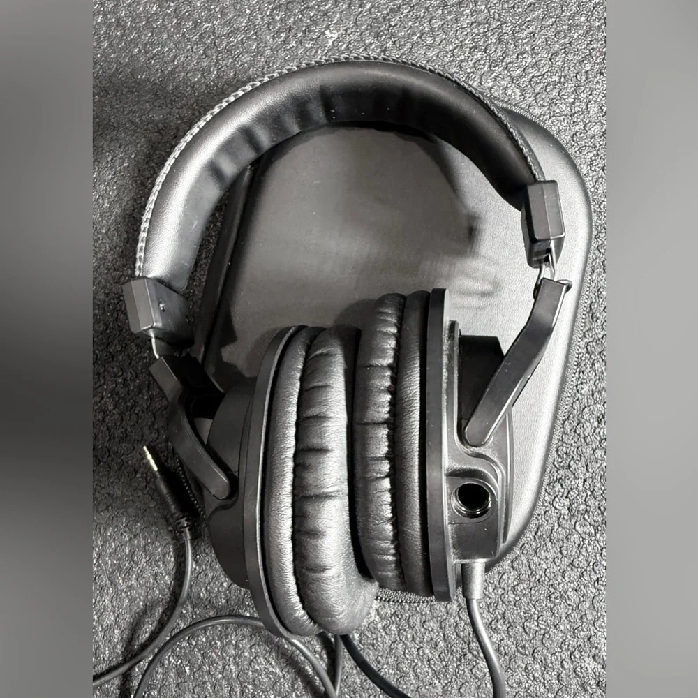 Google employee-issued wired headphones; great shape, in-line volume, no mic